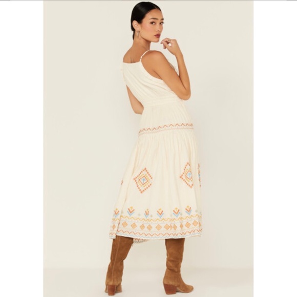 NWT MISS ME southwestern embroidered tiered midi dress color cream SIZE LARGE! - Picture 2 of 3
